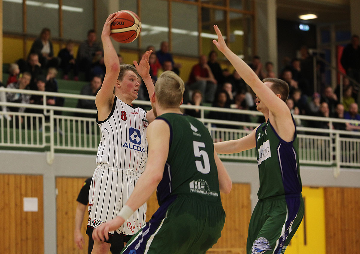 karfa hottur thorth bikar des15 0044 web