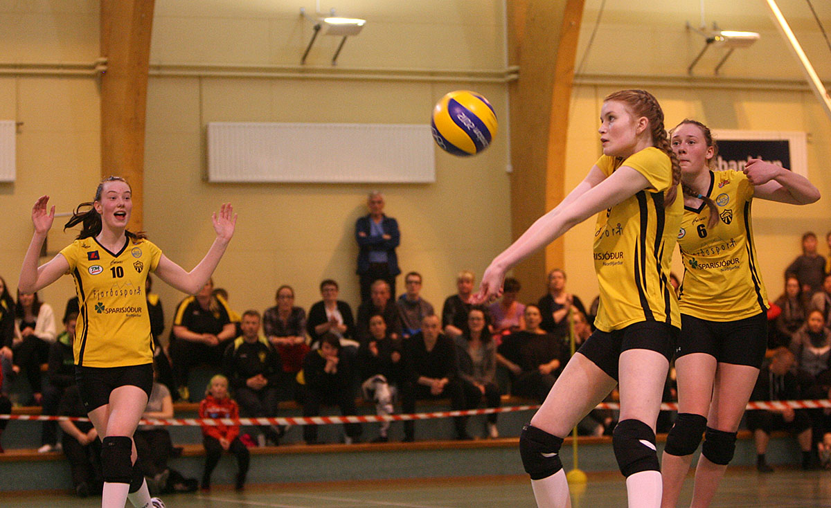 Blak Throttur Hk Kvk April16 0131 Web