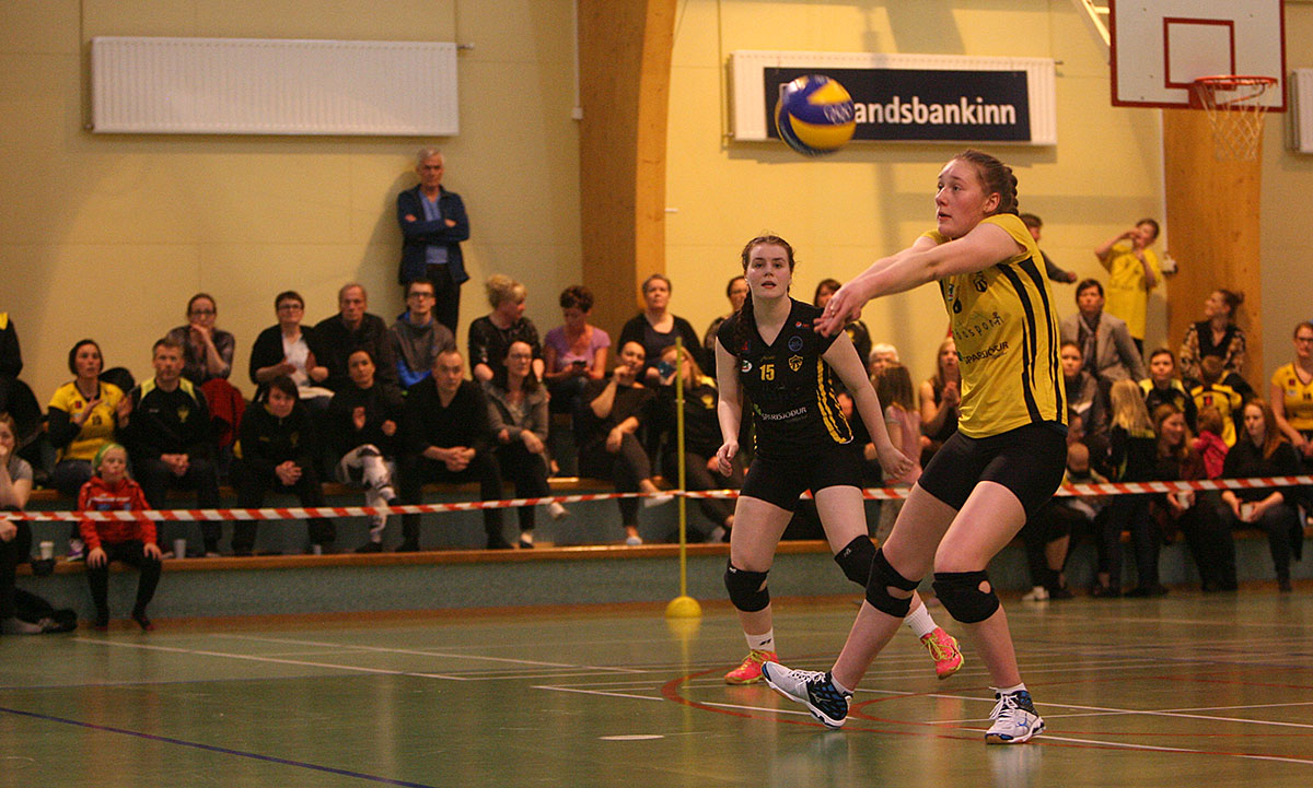 Blak Throttur Hk Kvk April16 0134 Web