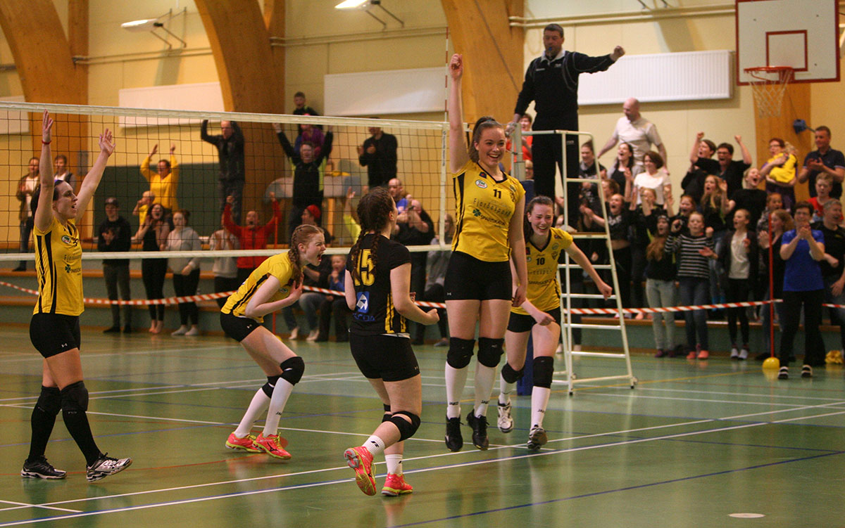 Blak Throttur Hk Kvk April16 0177 Web