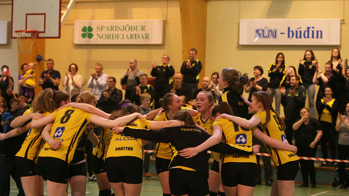 Blak Throttur Hk Kvk April16 0188 Web