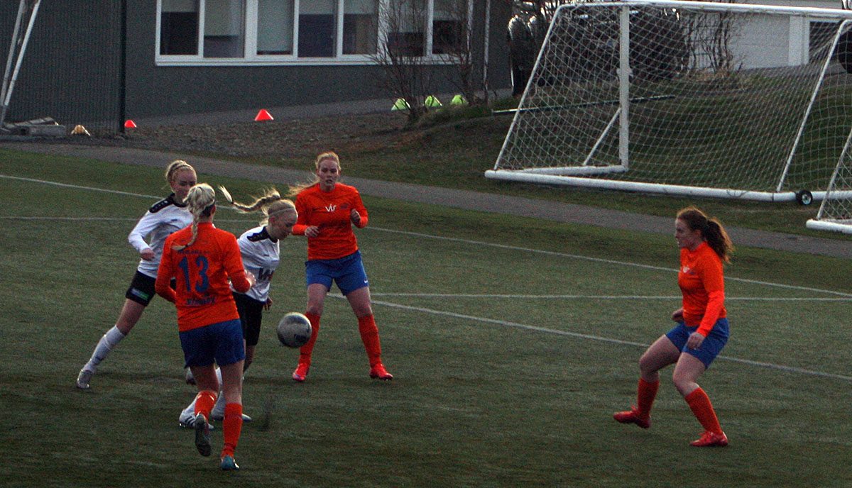 Fotbolti Hottur Einherji Kvk Mai16 0126 Web